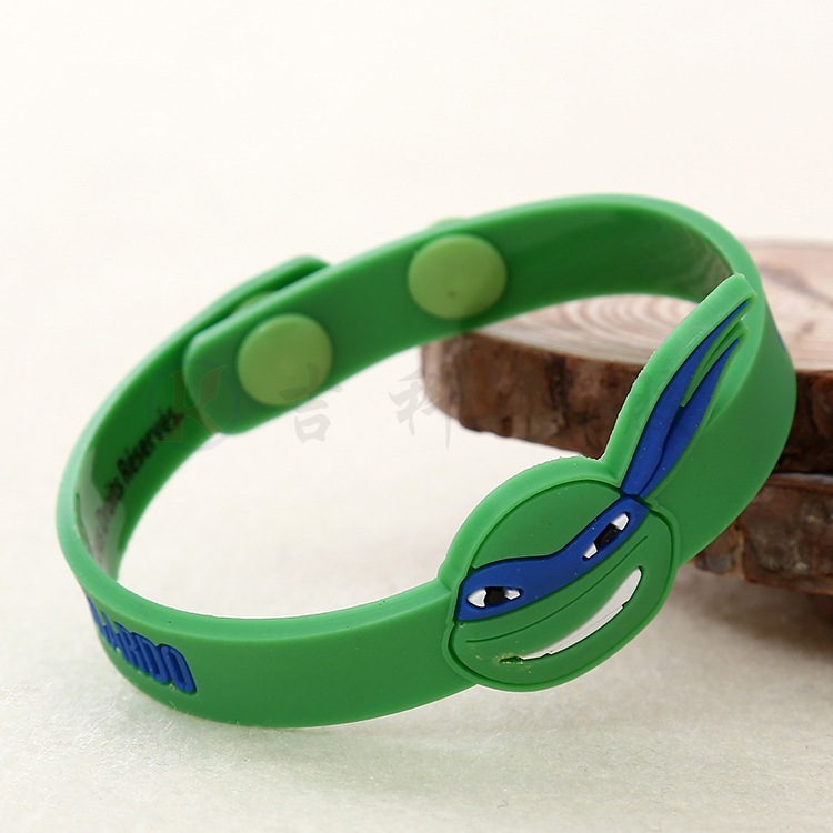 卡通创意pvc软胶手环按扣可调节手腕带可加logo厂家直销