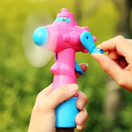 创意便携学生手持迷你风扇手摇喷水小风扇 喷雾加湿制冷手动风扇