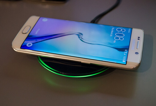 充电插头器无线器_无线充电器要充电吗_无线充电和有线充电