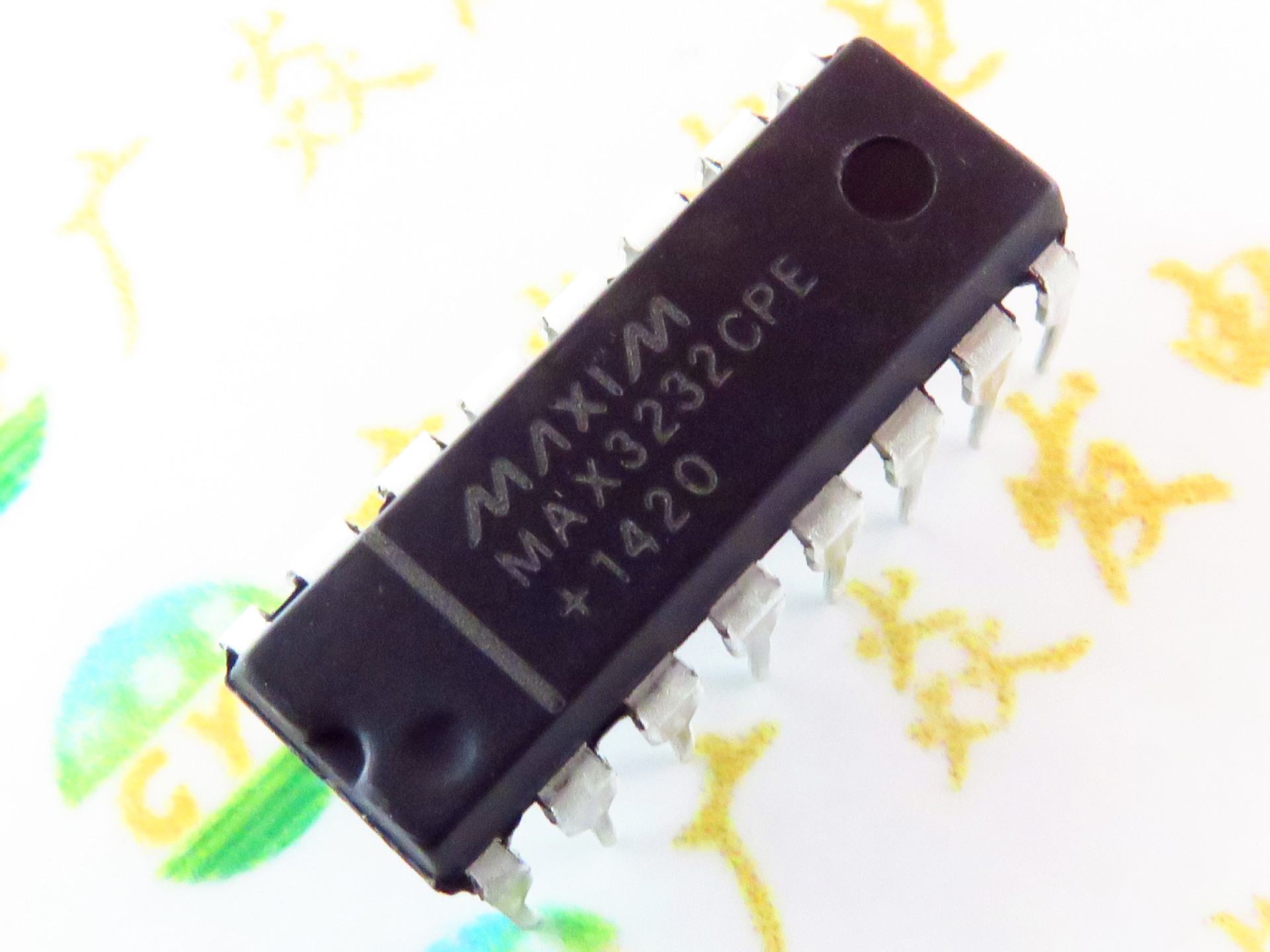 直插max3232cpe 接口-驱动器/接收器/收发器 dip-1