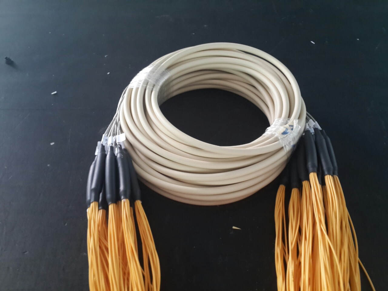 专业定制 sc/upc单模144芯10米光纤跳线 可加lc fc st等连接头