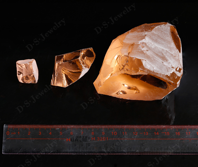 广西梧州 人造合成宝石 变色色锆石 原料 原石 厂家直销工艺品