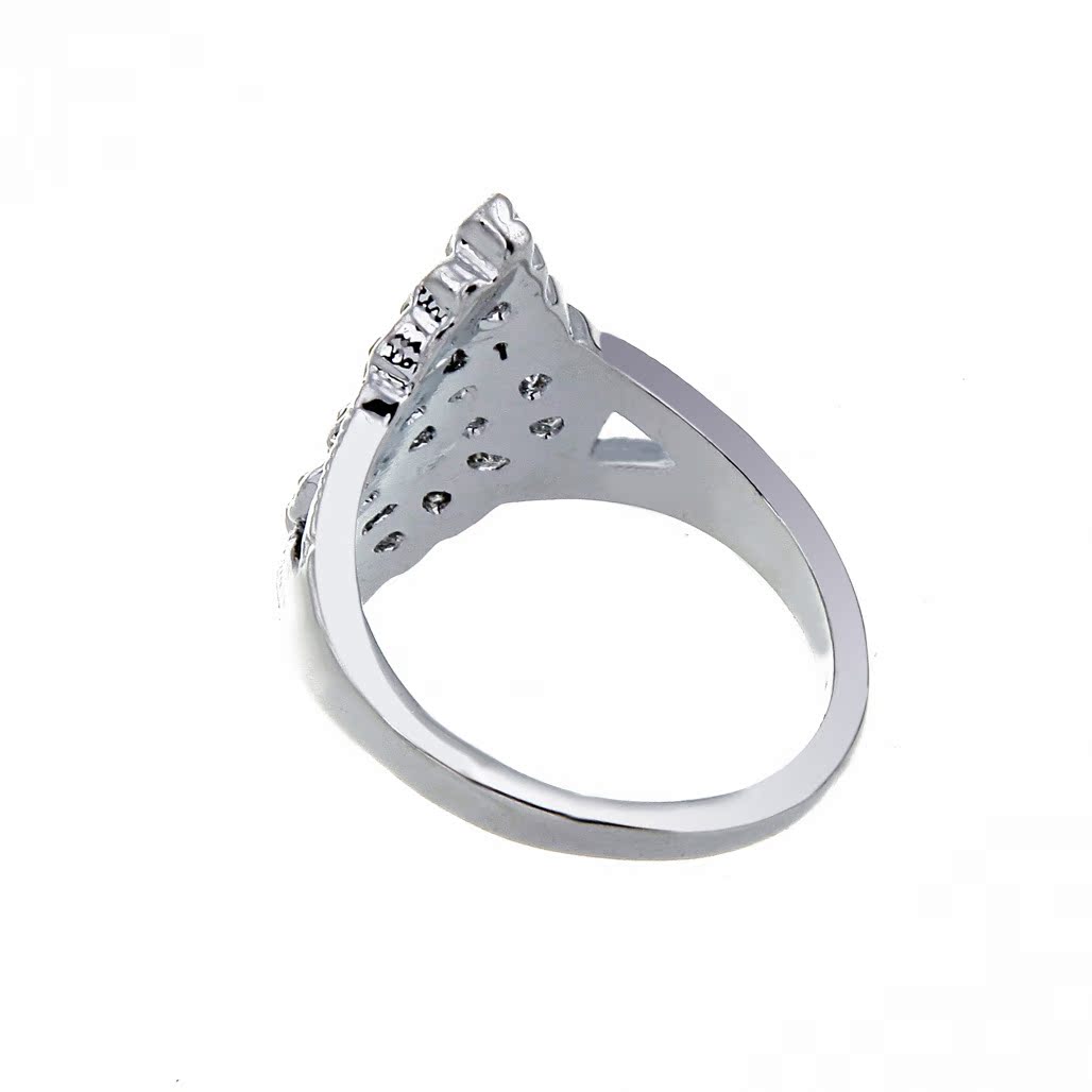 一件代发 跑量特价 简约时尚菱形镀银钻戒 欧美特卖爆款满钻戒指