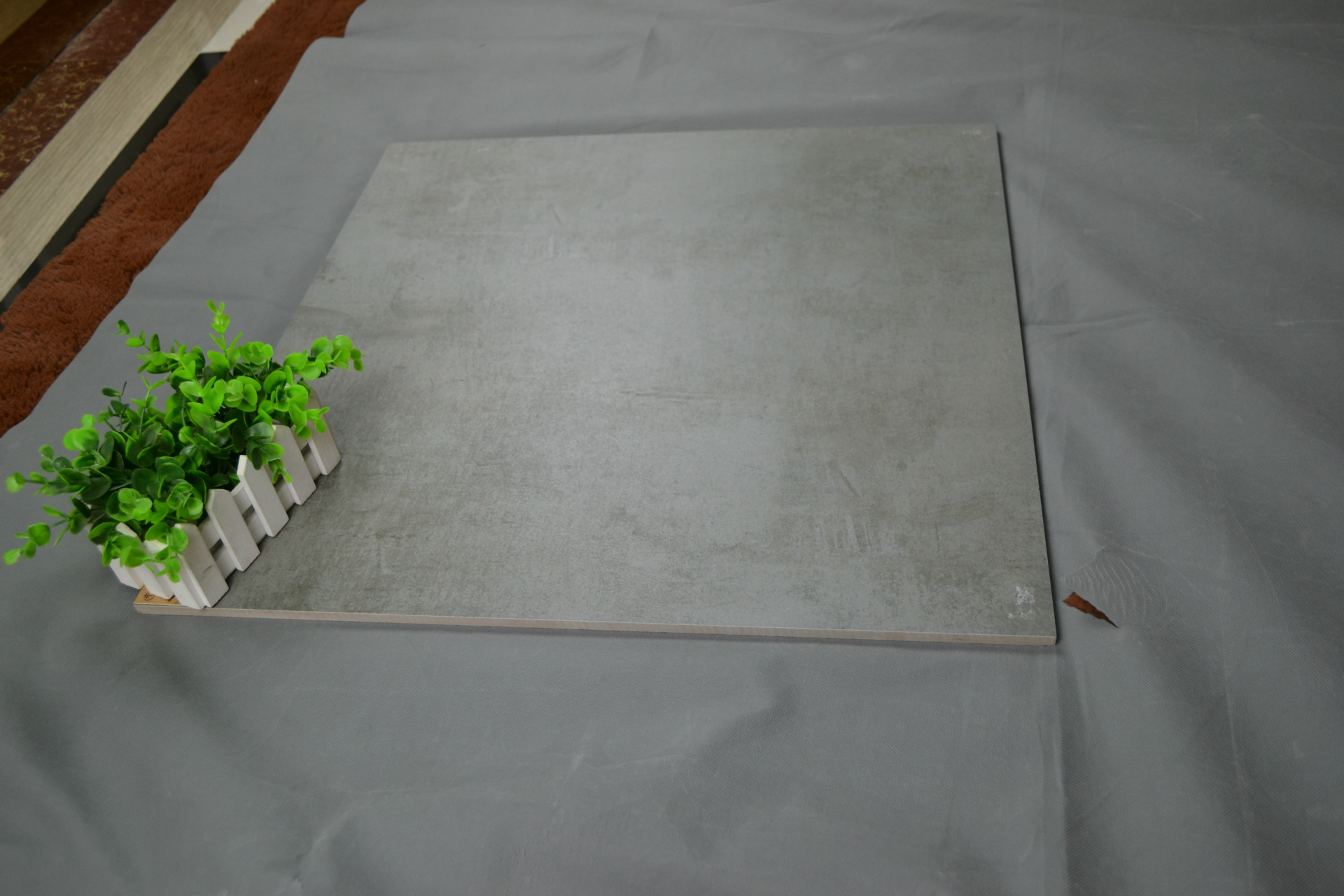 供应600x600仿古砖 地砖 酒店书房饭馆铺地水泥砖