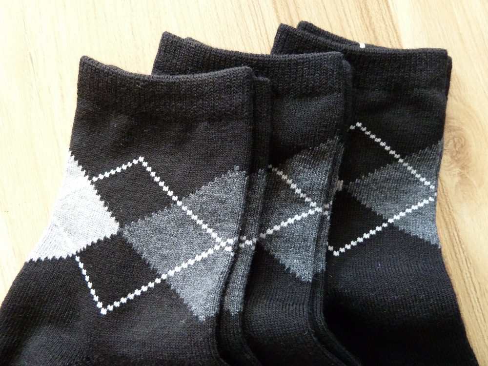 女袜日系女士经典正装秋冬款中筒袜无印良品批发格子女袜