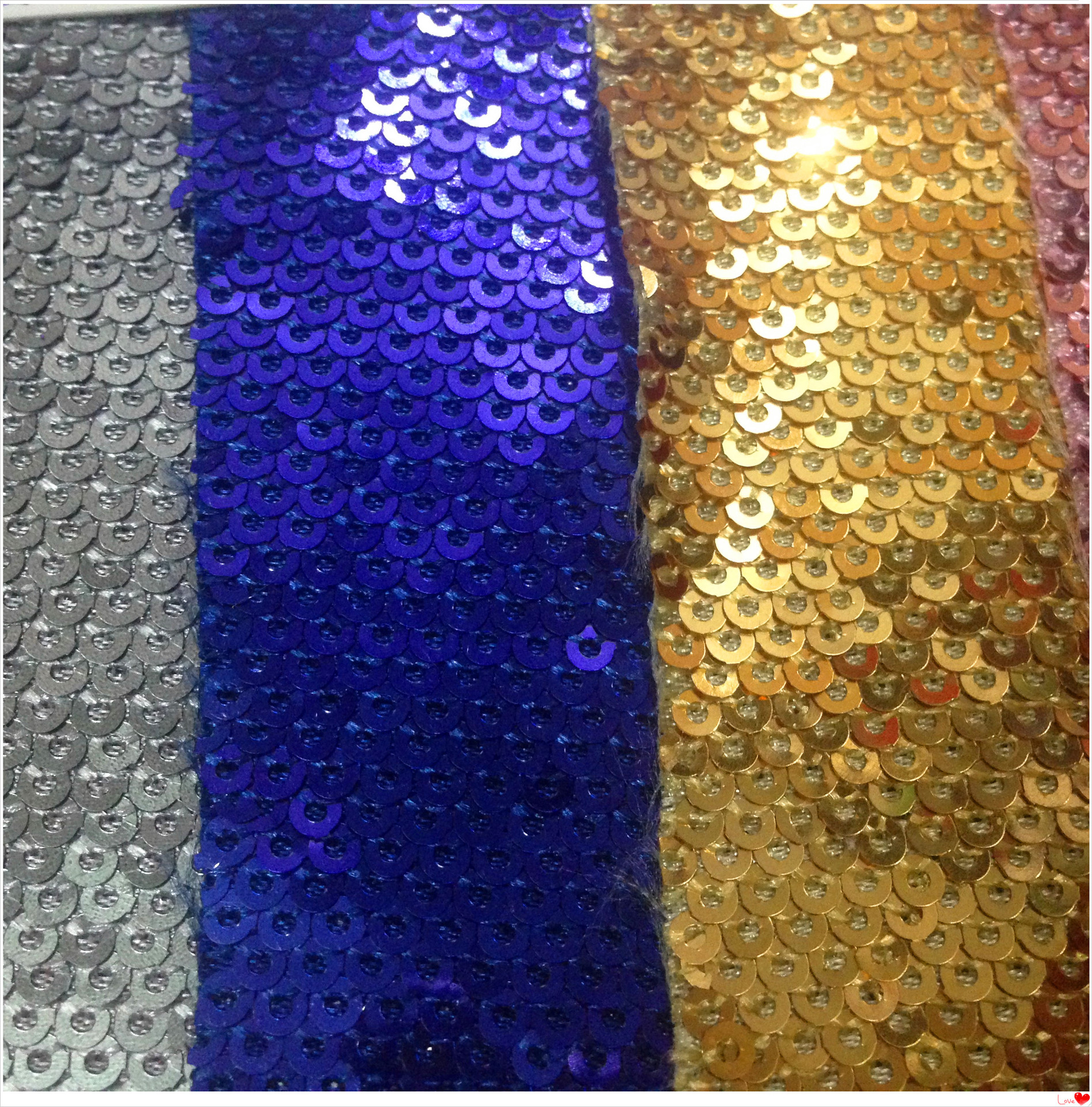 现货供应 3mm鱼鳞珠片绣 有光哑光绣花 舞台服饰亮片面料