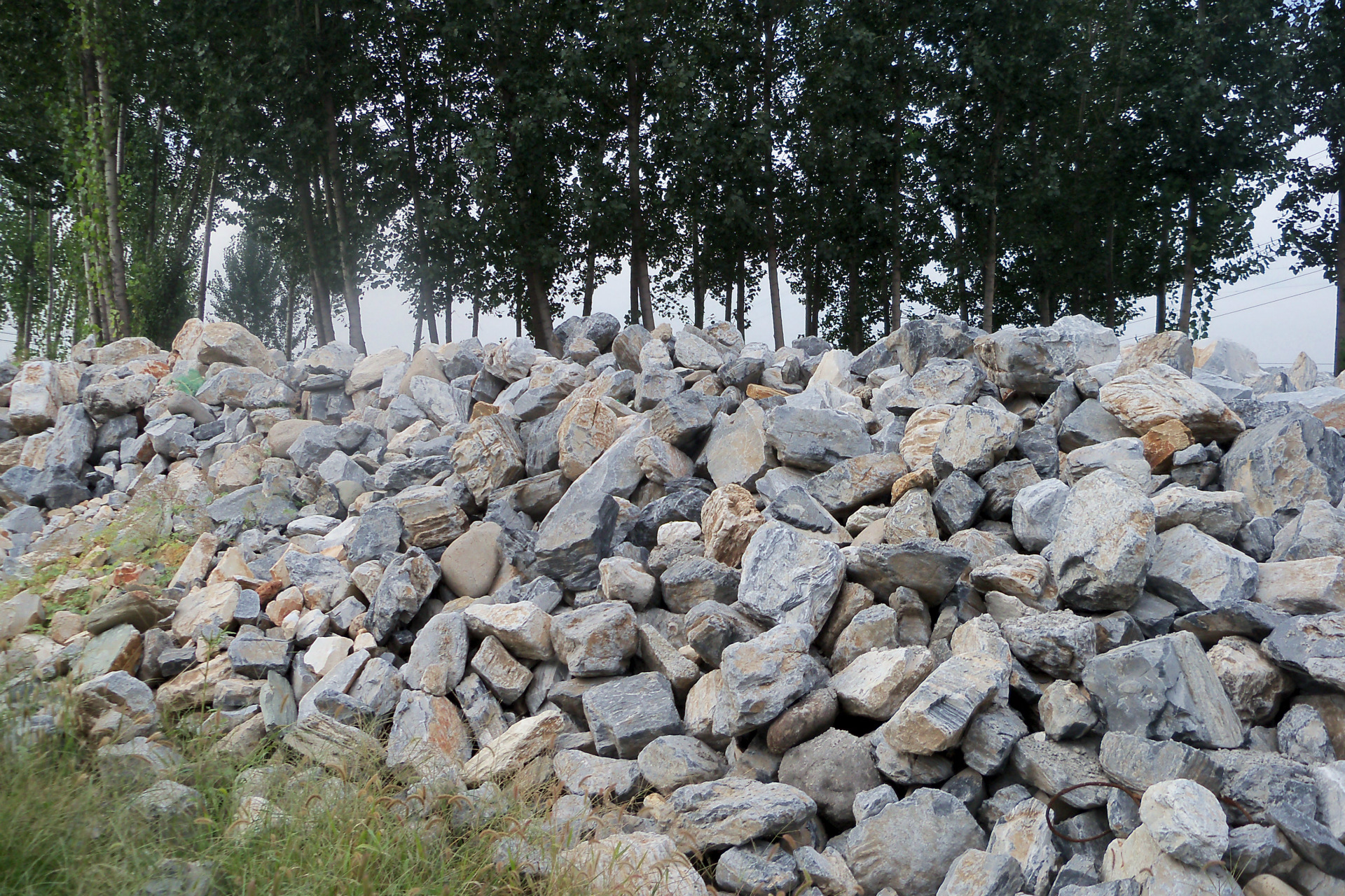 厂家常年大量销售天然毛石