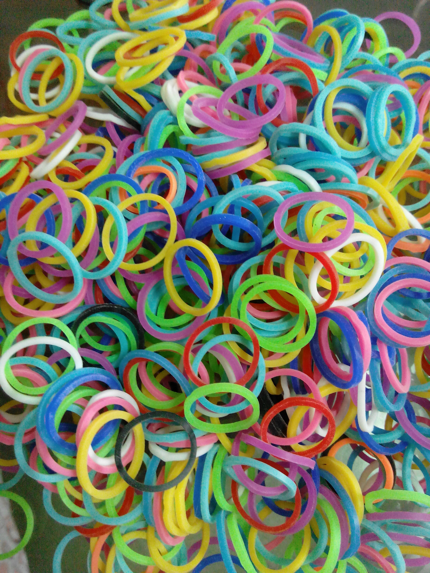 厂家直销06彩色橡胶制品 直径16mm彩色橡胶圈 橡皮筋 .