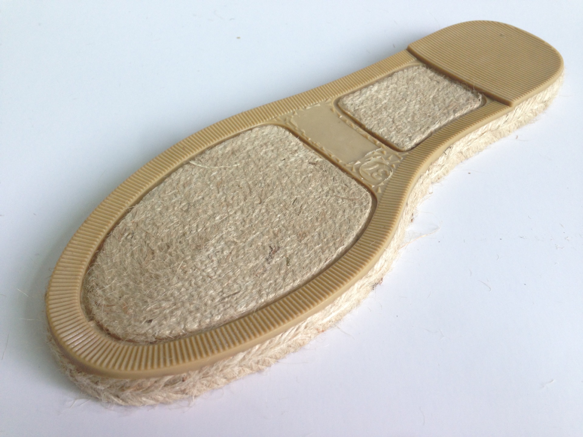 淘宝地摊货源防滑鞋底 透气吸汗麻鞋底 橡胶 厂家批发