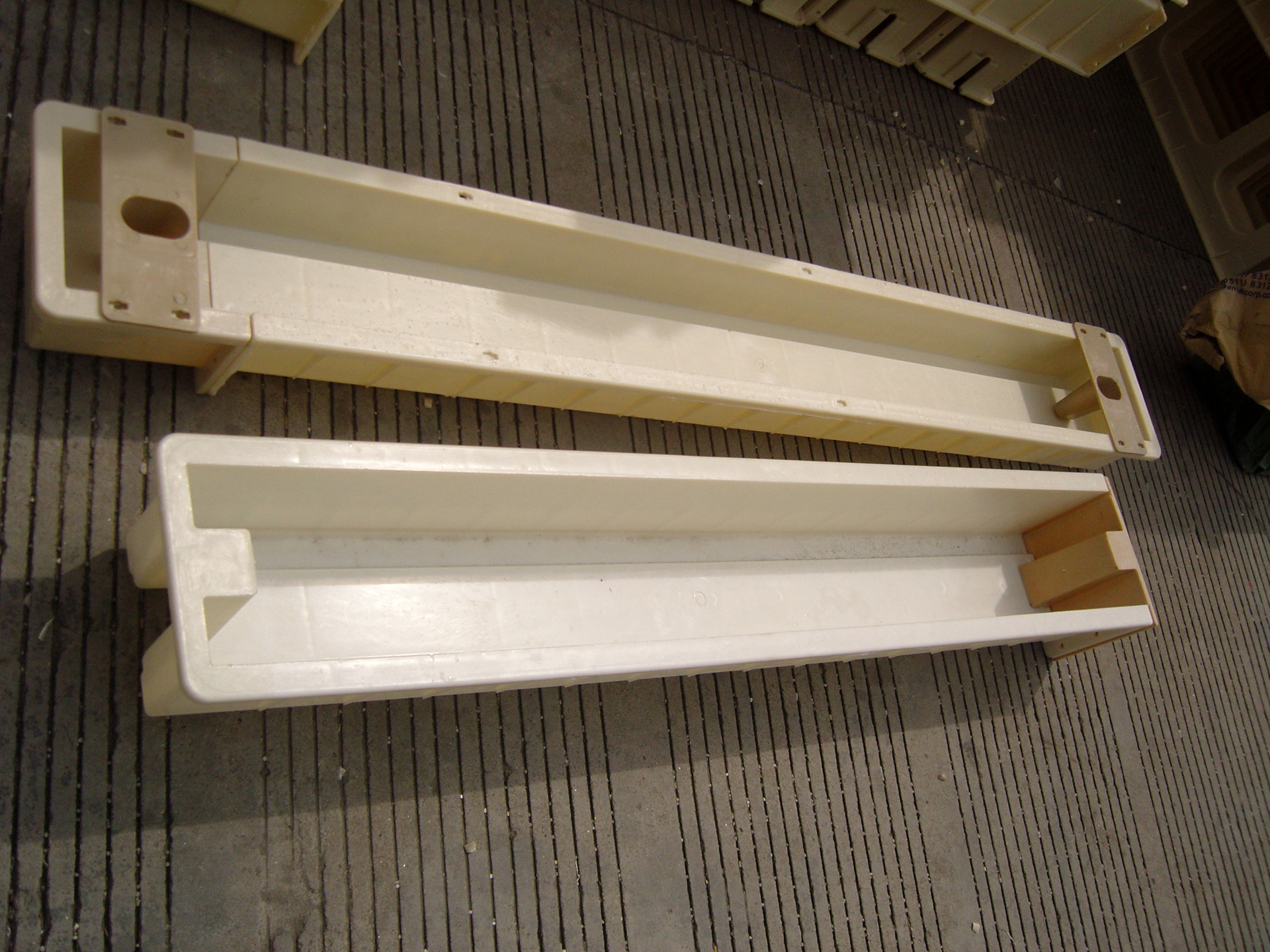 铁路路基防护栅栏塑料模具桥梁防护栅栏塑料模具钢丝网立柱模具