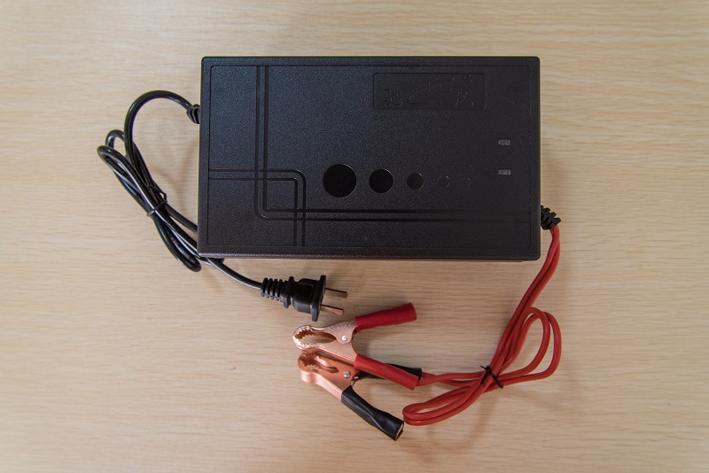 摩托汽车专用12v20a260ah蓄电池专用短路反接保护智能脉冲充电器