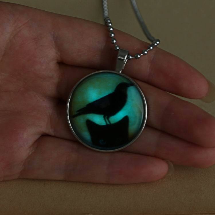 厂家直销饰品 创意款猫与乌鸦的爱情夜光宝石项链 义乌饰品批发