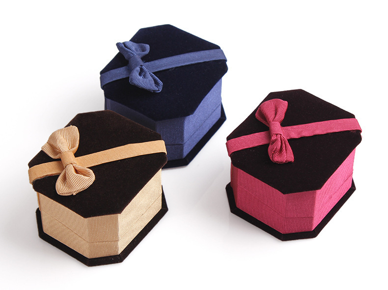 厂家批发八角植绒布包装盒饰品戒指盒项链盒手镯盒链首饰盒