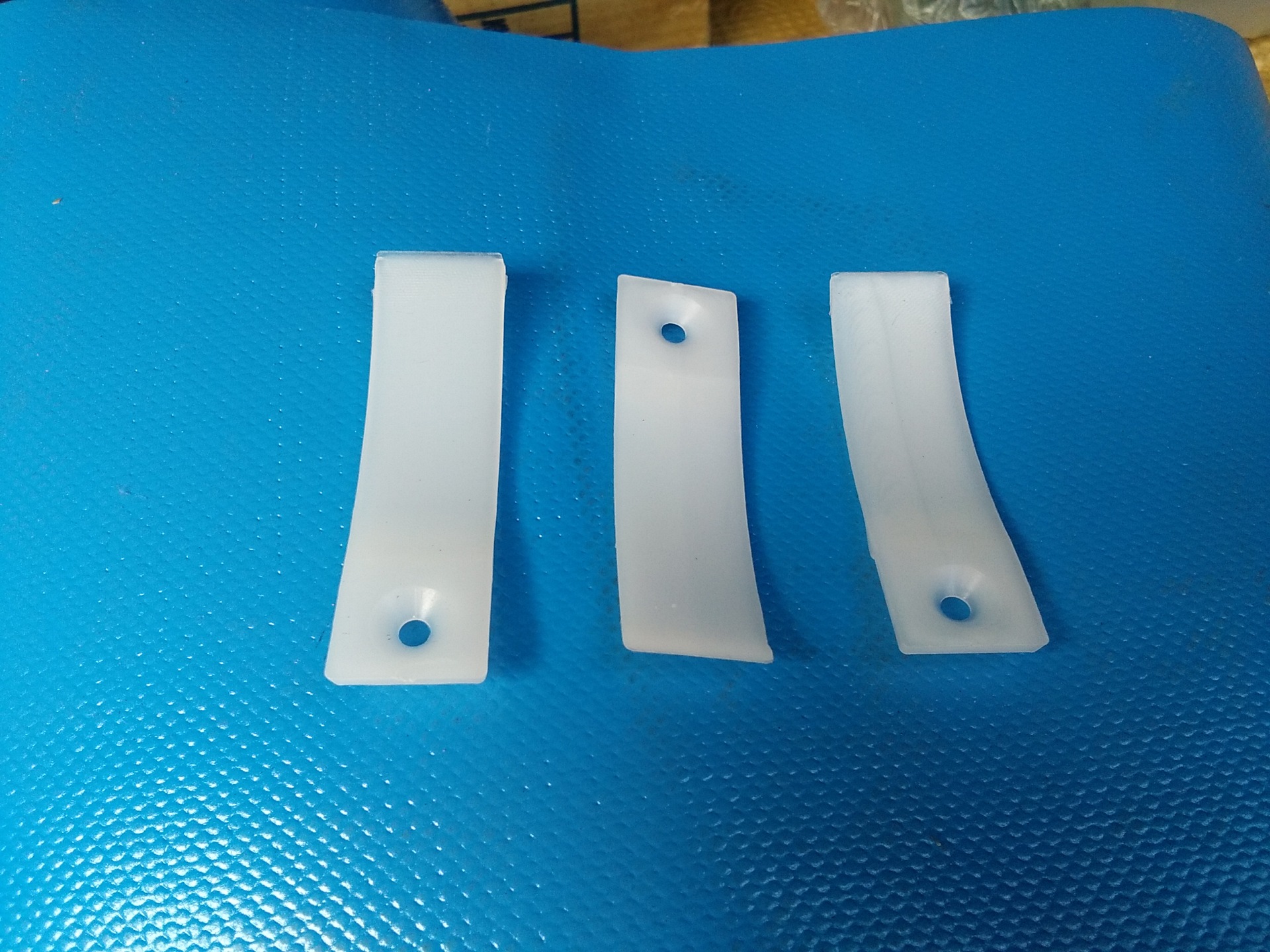 现货供应家具木桌抽屉滑轨塑料挡片