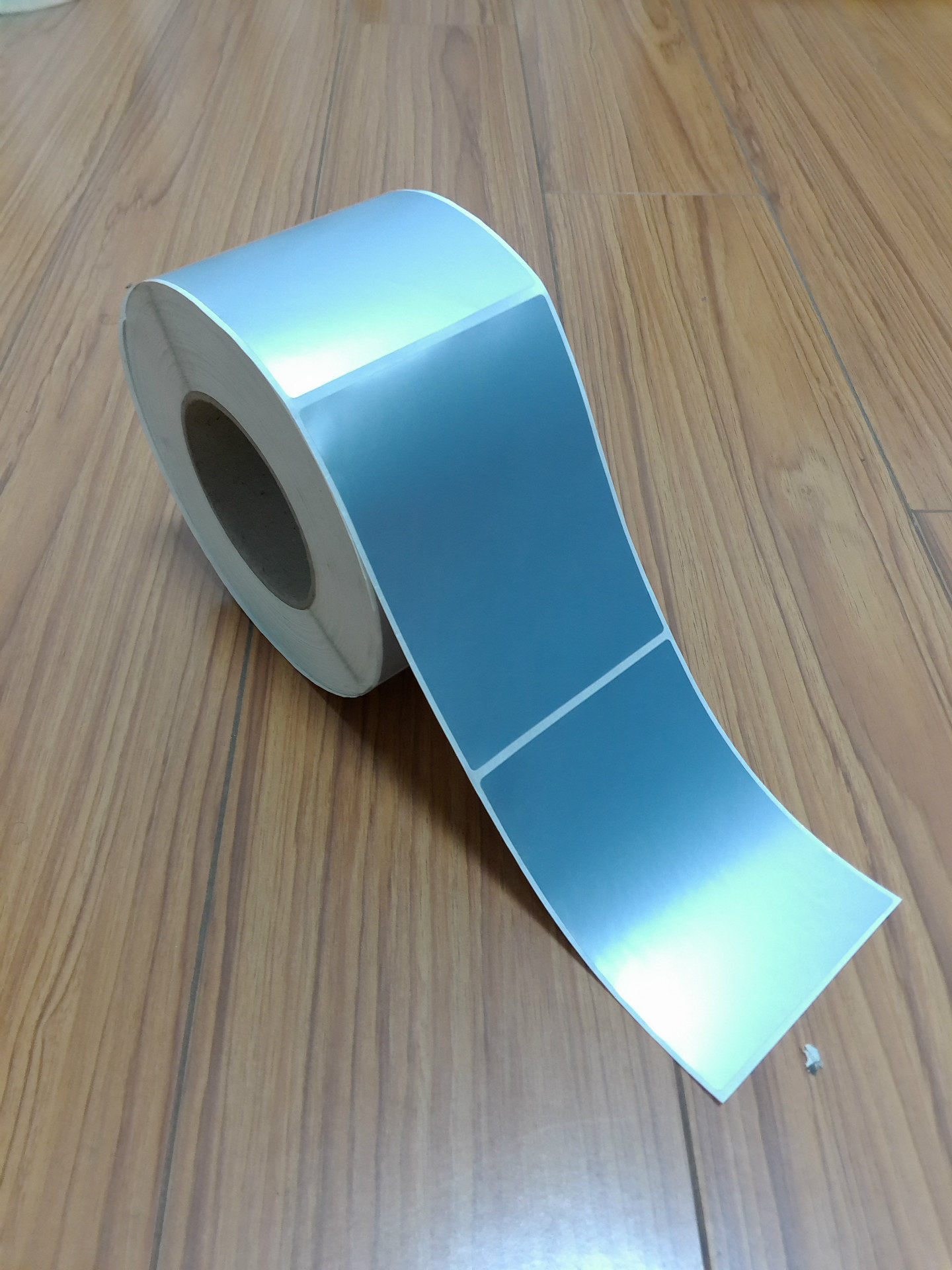 批量供应 不干胶标签100x40 防水标签pet标签纸 .