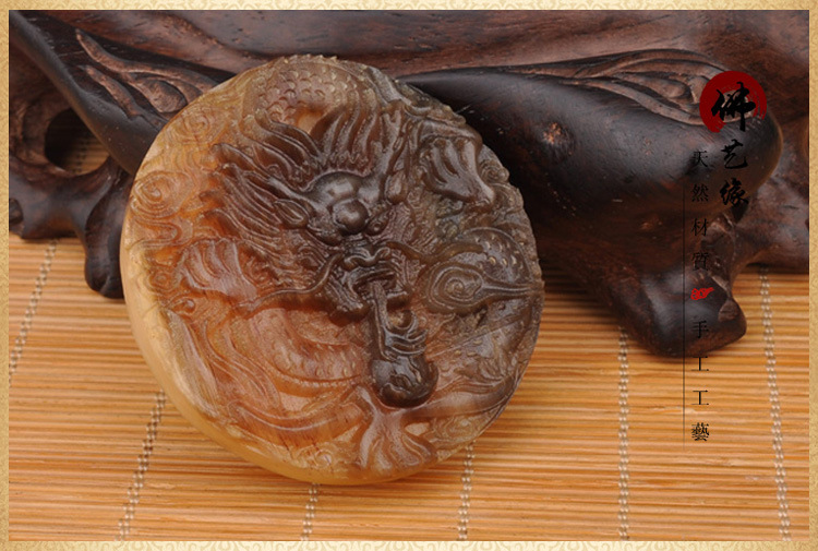 【天然黑山羊角牌子 圆牌 挂件 雕盘龙 金刚 星月