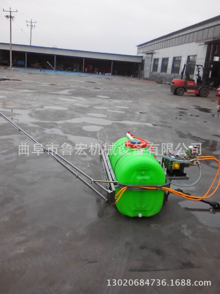 拖拉机后输出悬挂式打药机 方便实惠