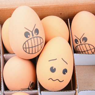 ala103 搞怪表情鸡蛋弹力球 环保无毒橡胶宠物鸡蛋玩具 表情鸡蛋