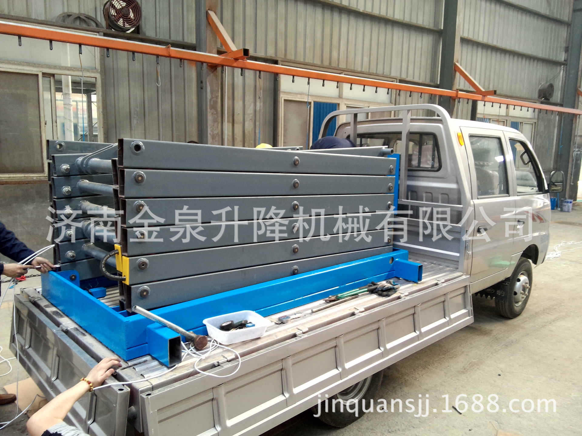 2175221663_806246964