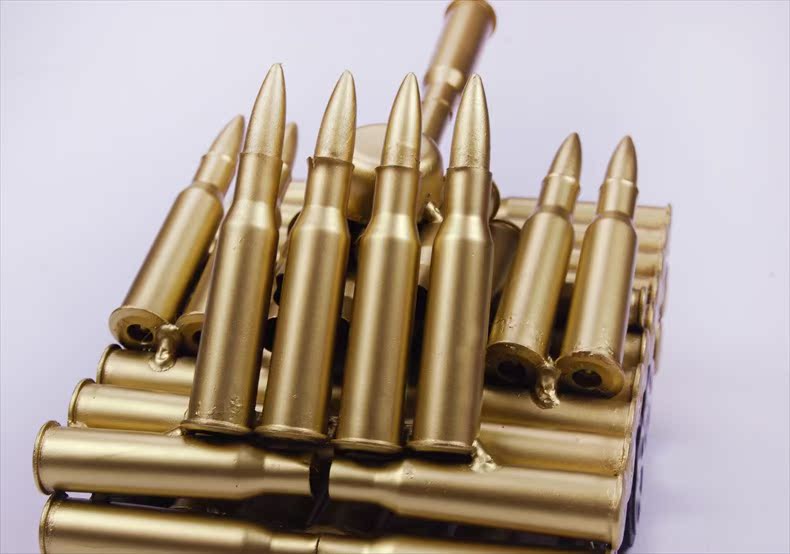 厂家直销 子弹壳 炮弹壳 工艺品艺术品装饰品纪念品六轮坦克