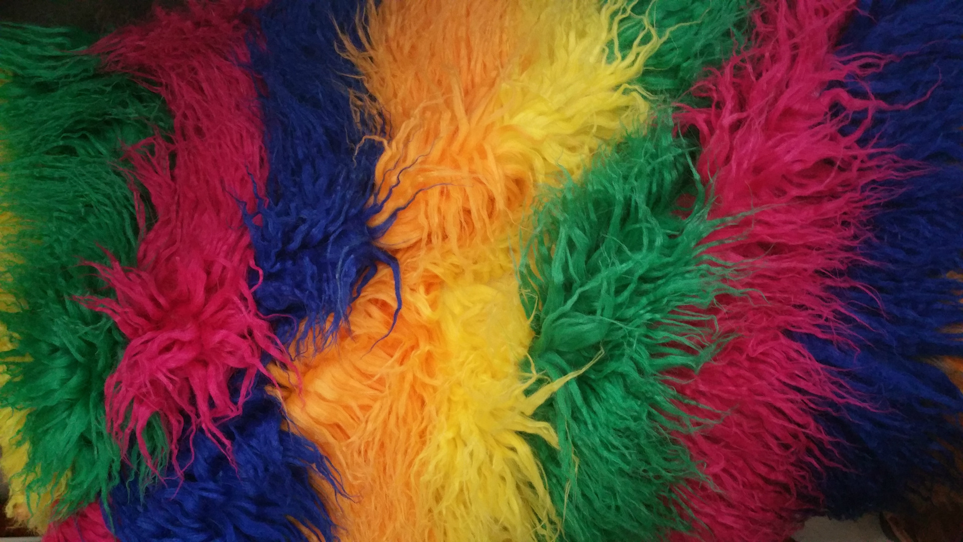 七彩色长毛绒面料七色彩条纹蒸汽绒落水900克90mm毛长现货