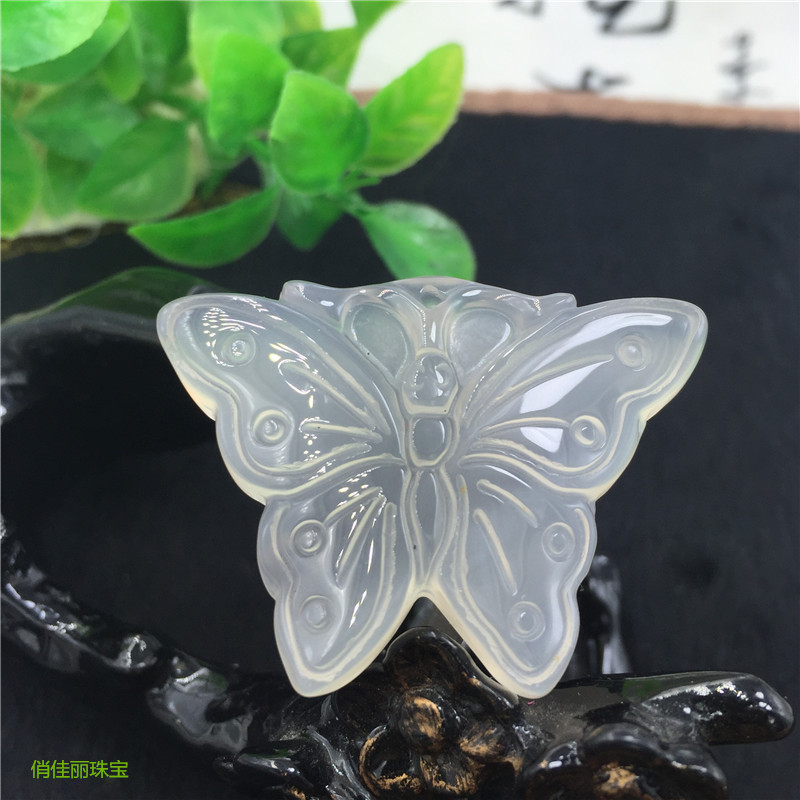 厂家直销 精细雕刻 天然玉石玛瑙 冰种玉髓蝴蝶 玉挂件 吊坠