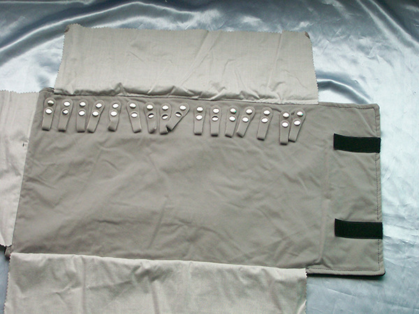 灰黑项连珠宝卷3