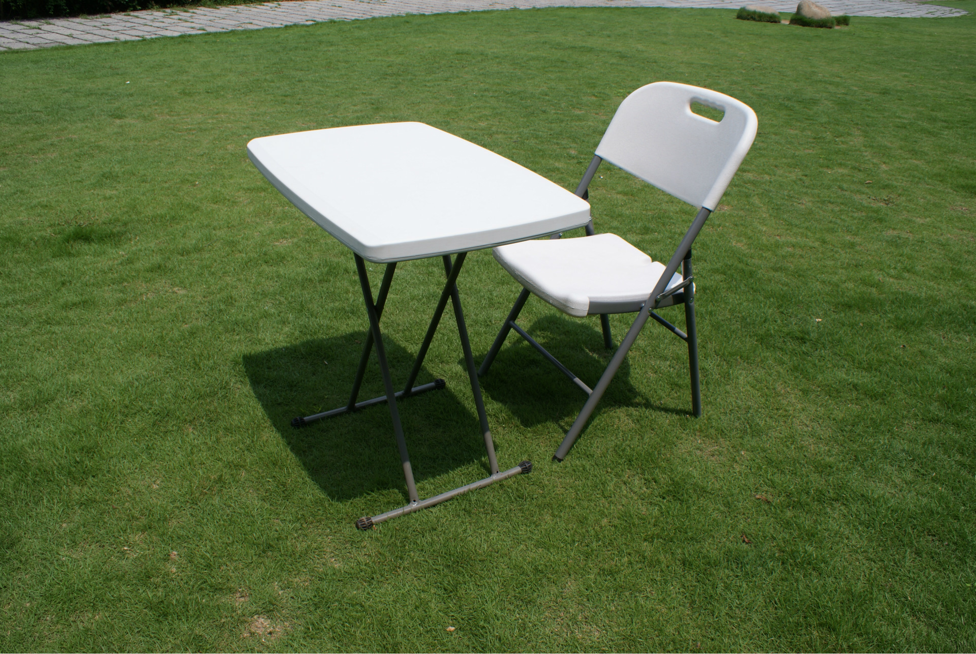 厂家直销专供外销户外休闲塑料折叠椅,中空吹塑多功能折叠椅