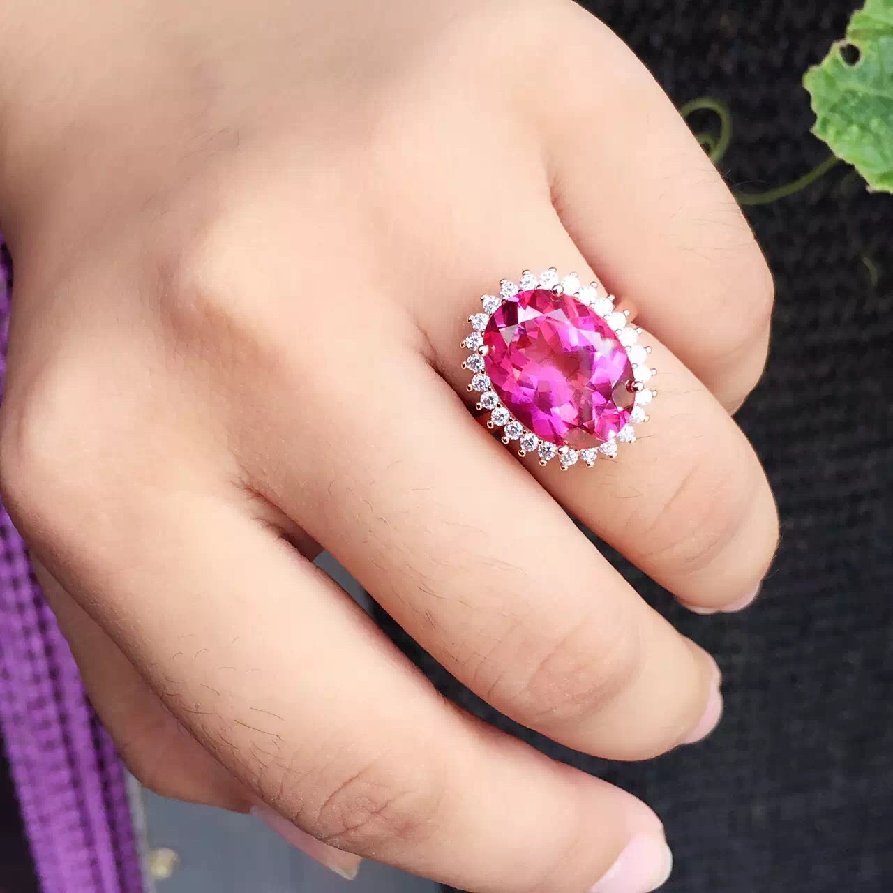 经典戴妃围钻款戒指超美粉托帕石媲美红宝石红碧玺10克拉