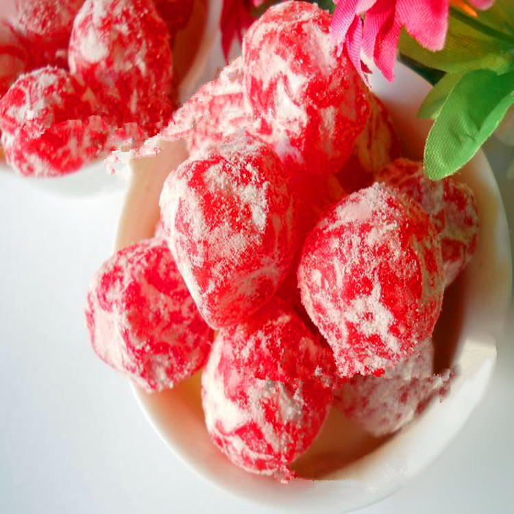 新疆天山冰梅和内地其他地方的冰梅比,特点是果大 肉厚,吃起来很爽是