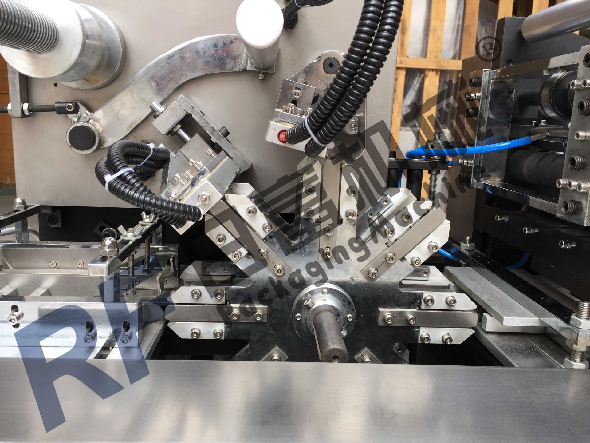 烟包机 香烟膜包机 全自动三维包装机 透