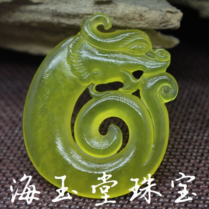 天然真品朝鲜黄岫玉仿古龙吊坠 镂空雕刻男女款玉石挂件饰品