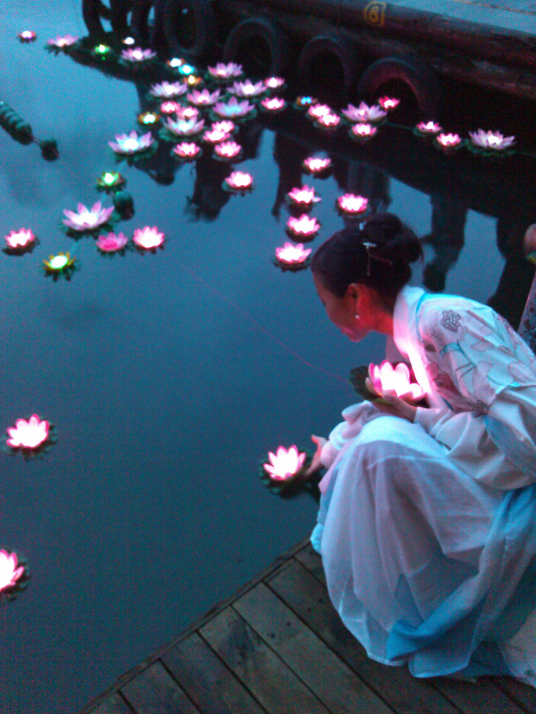 中元节许愿荷花灯 中秋祈福河灯 节日新款七彩led荷花灯