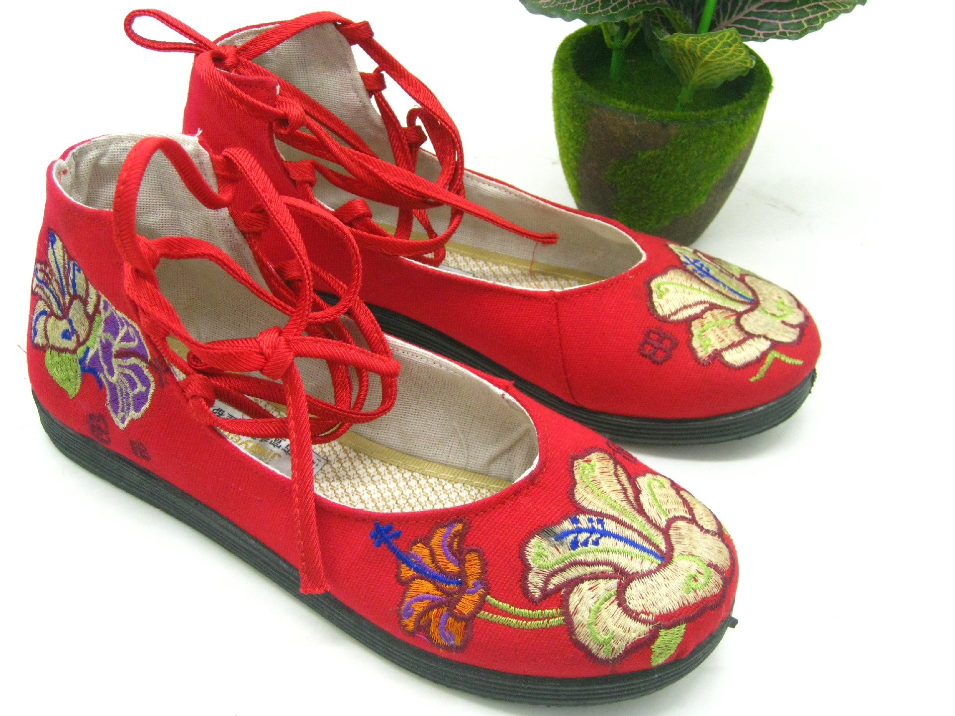 老式北京布鞋女鞋绣花鞋 平底 系带 刺绣 民族风向阳花一双起批s