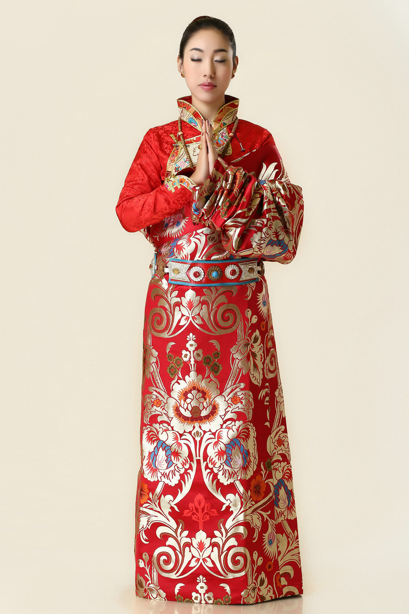 产品亮点:藏族新娘装,婚礼服,迎宾服,吉祥如意,金线镶边,手工制作