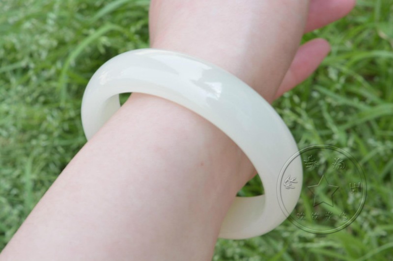 四川玉手镯女款玉镯玉石汉白玉手镯玉石白玉手镯玉器白色镯子