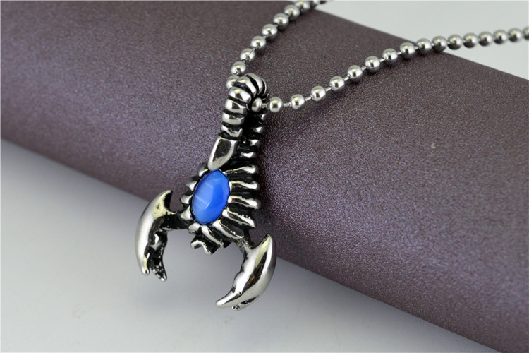 十二星座天蝎座项链钛钢镶宝石蝎子吊坠男士