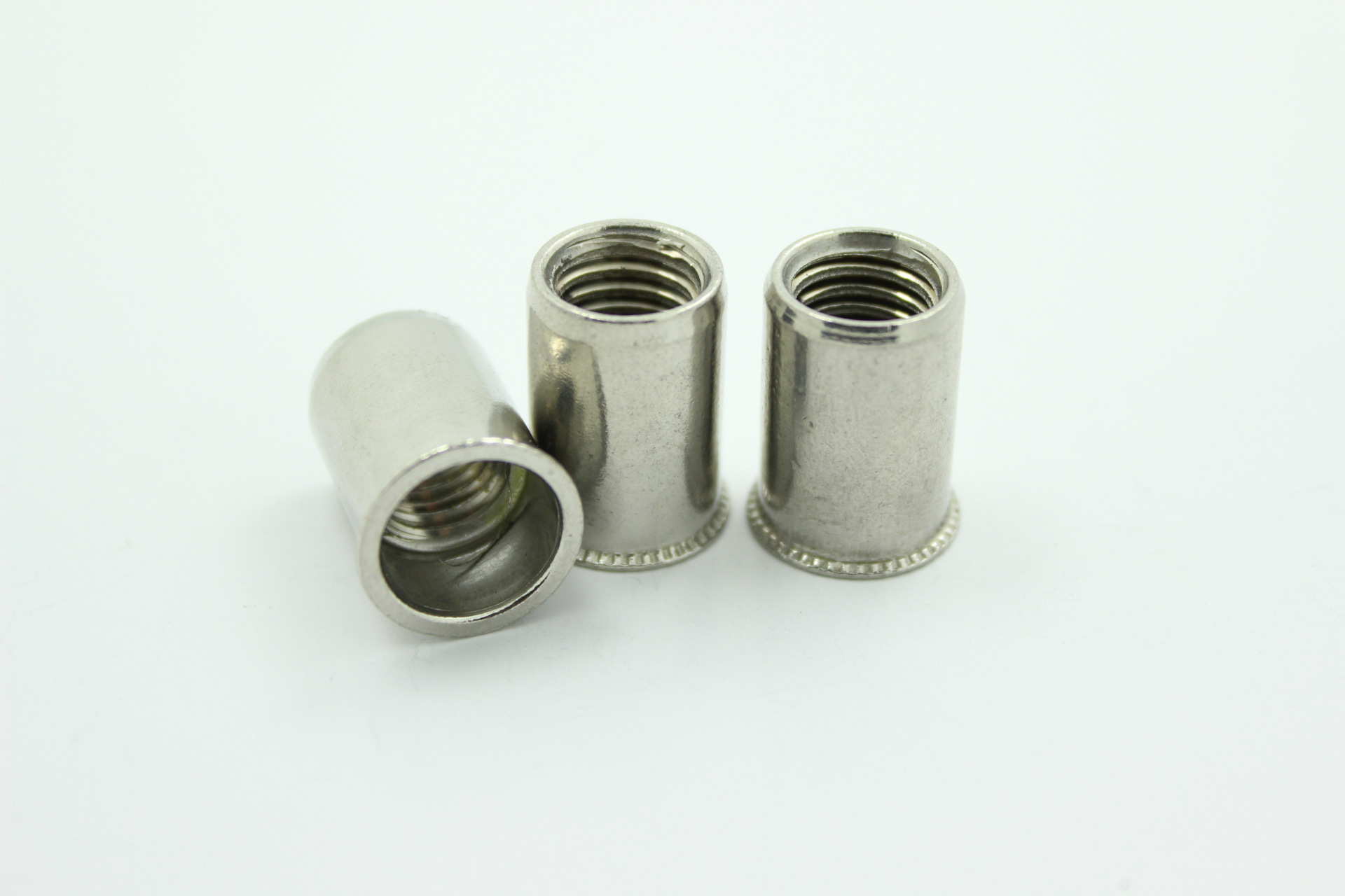 不锈钢小沉头圆柱光身铆螺母开口型铆螺母厂家直销现货批发