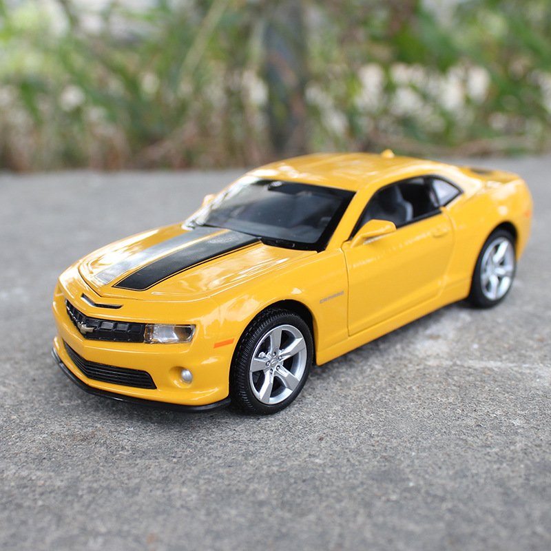 彩珀仿真合金车模 雪佛兰科迈罗大黄蜂 声光回力汽车模型玩具
