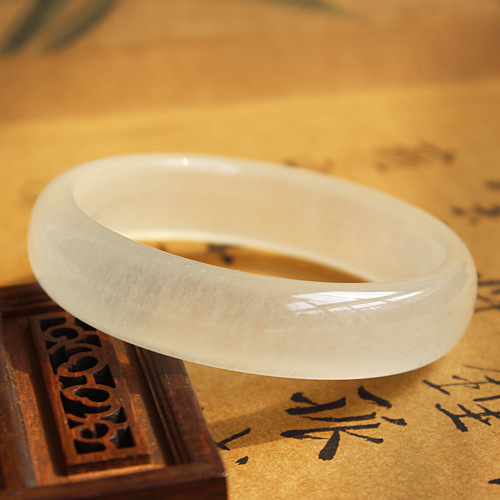 阿富汗玉冰种蚕丝玉扁条玉手镯油润光滑