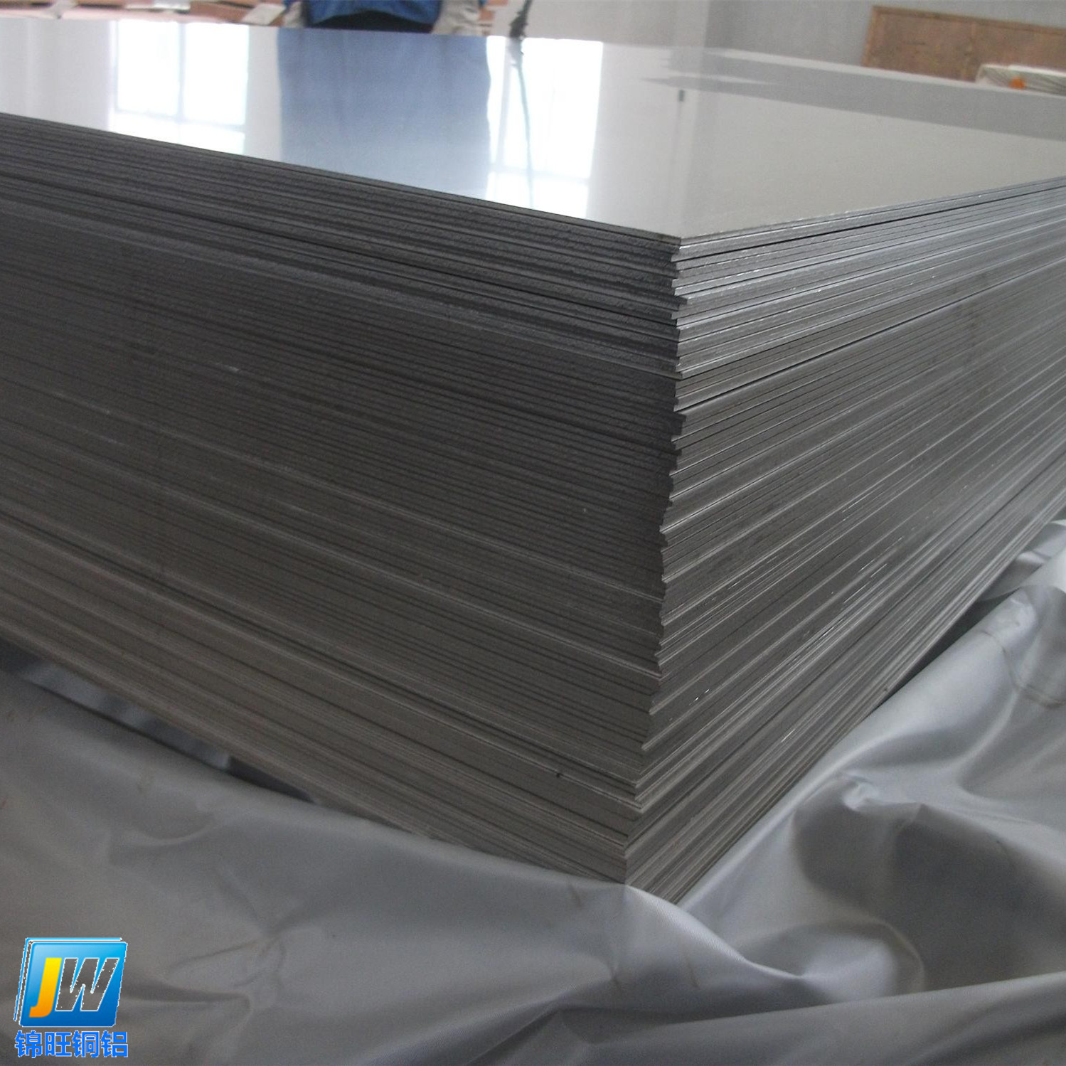 strong_style_color_b82220_tita