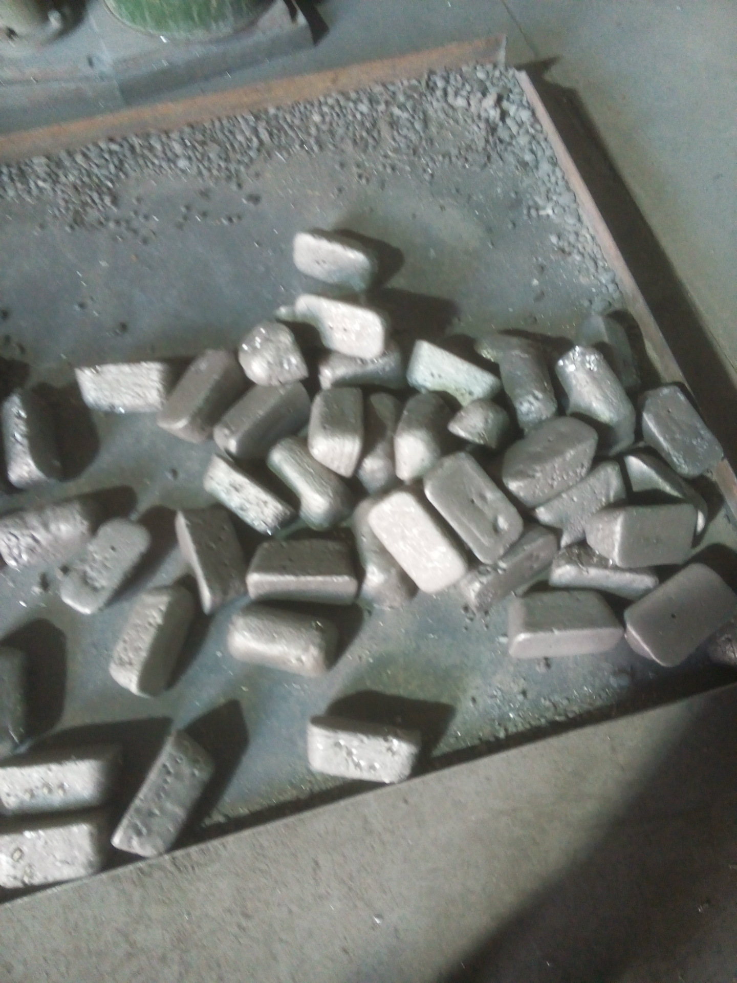 稀土金属金属铈--用于金属材料,稀土合金,除杂,金铝细化等 - 稀有金属