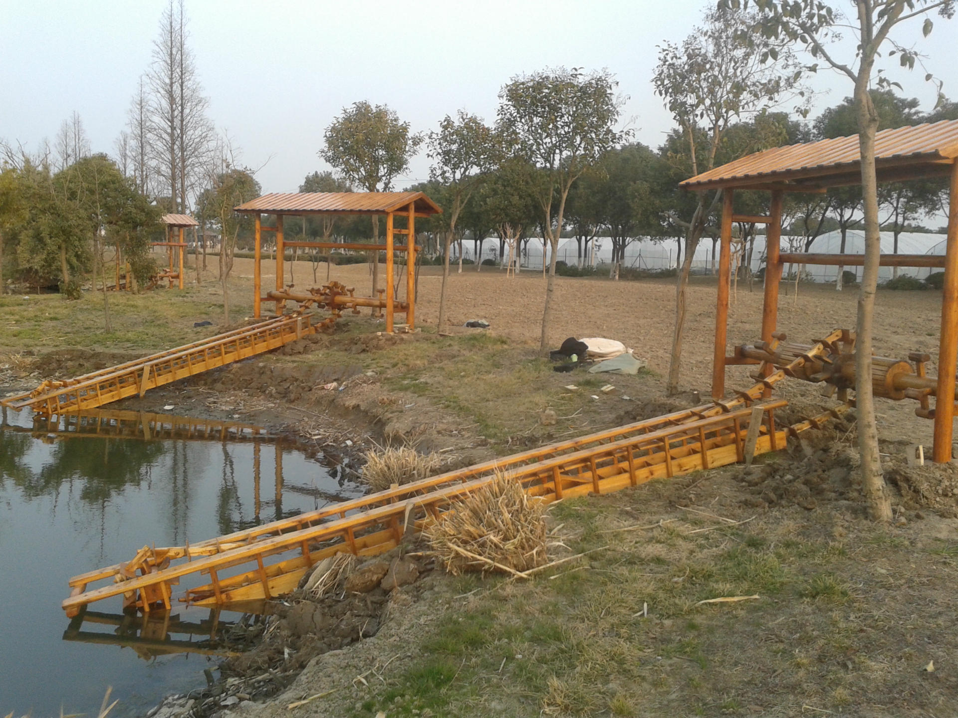 专业厂家木制仿古景观水车脚踏仿古水车