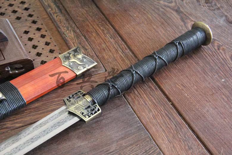 八面诛神汉剑 吴京夺帅剑 红木 三国汉剑 赤壁剑 硬剑长剑未开刃