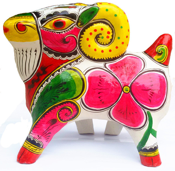 宝鸡市艺术家泥塑羊作品成花滑吉祥物