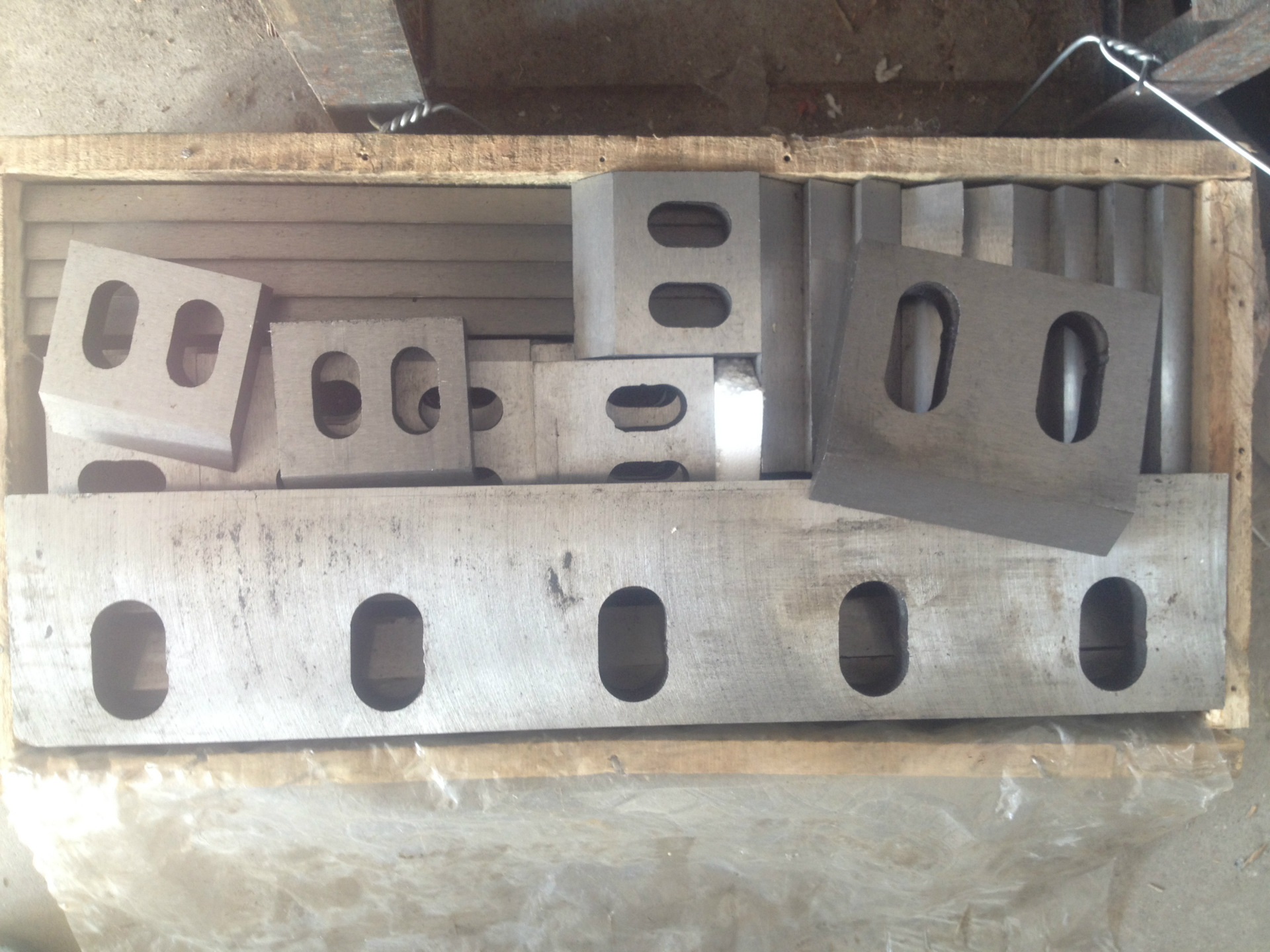 厂家各种破碎机塑料碎料机各种样式配件片型刀片skd11