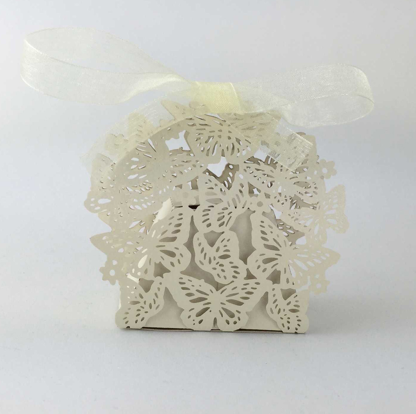 蝴蝶喜糖盒 镂空纸雕喜糖盒子包装 欧式风格 巧克力纸盒厂家直销