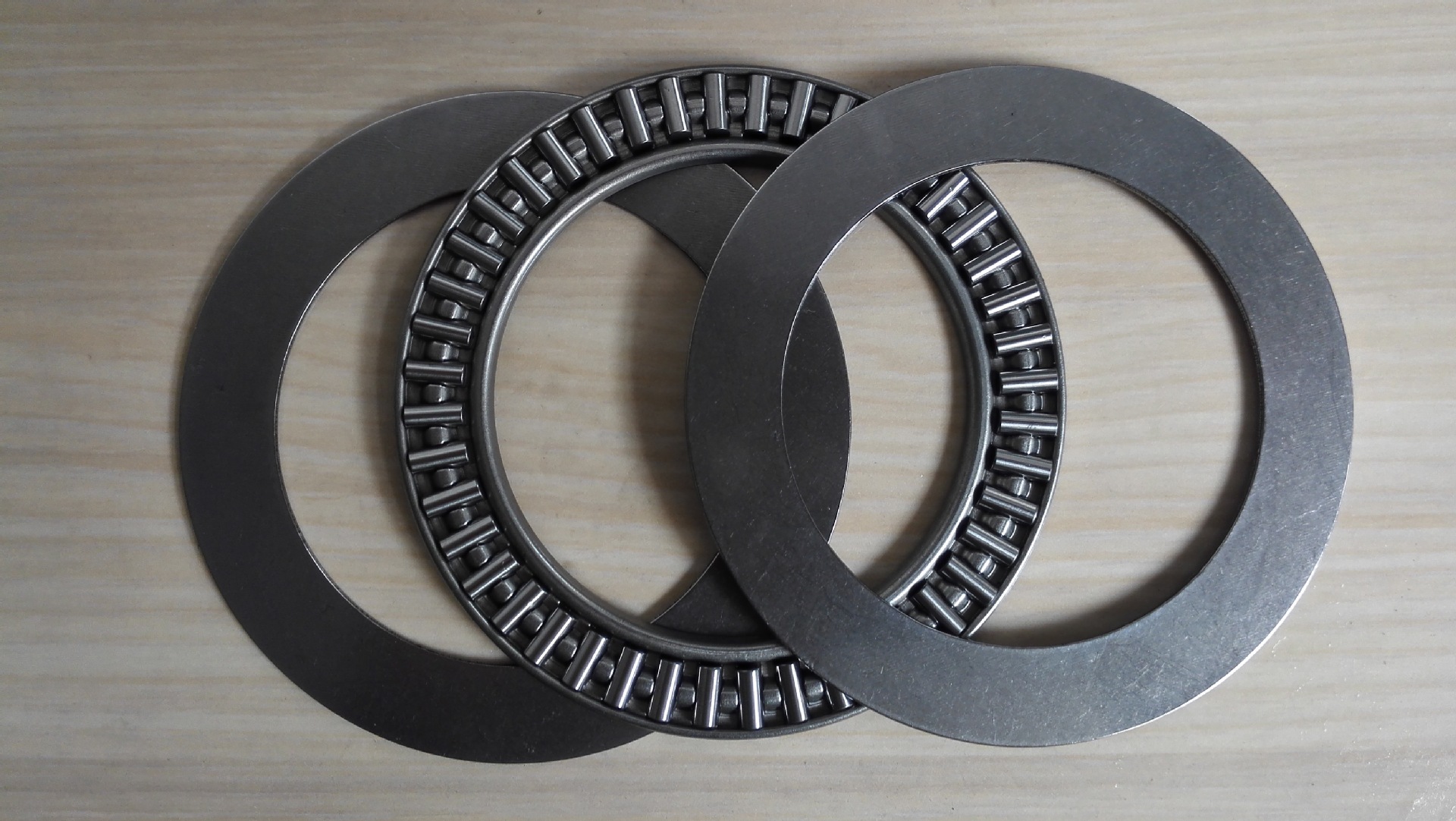 供应滚针平面轴承专业生产销售