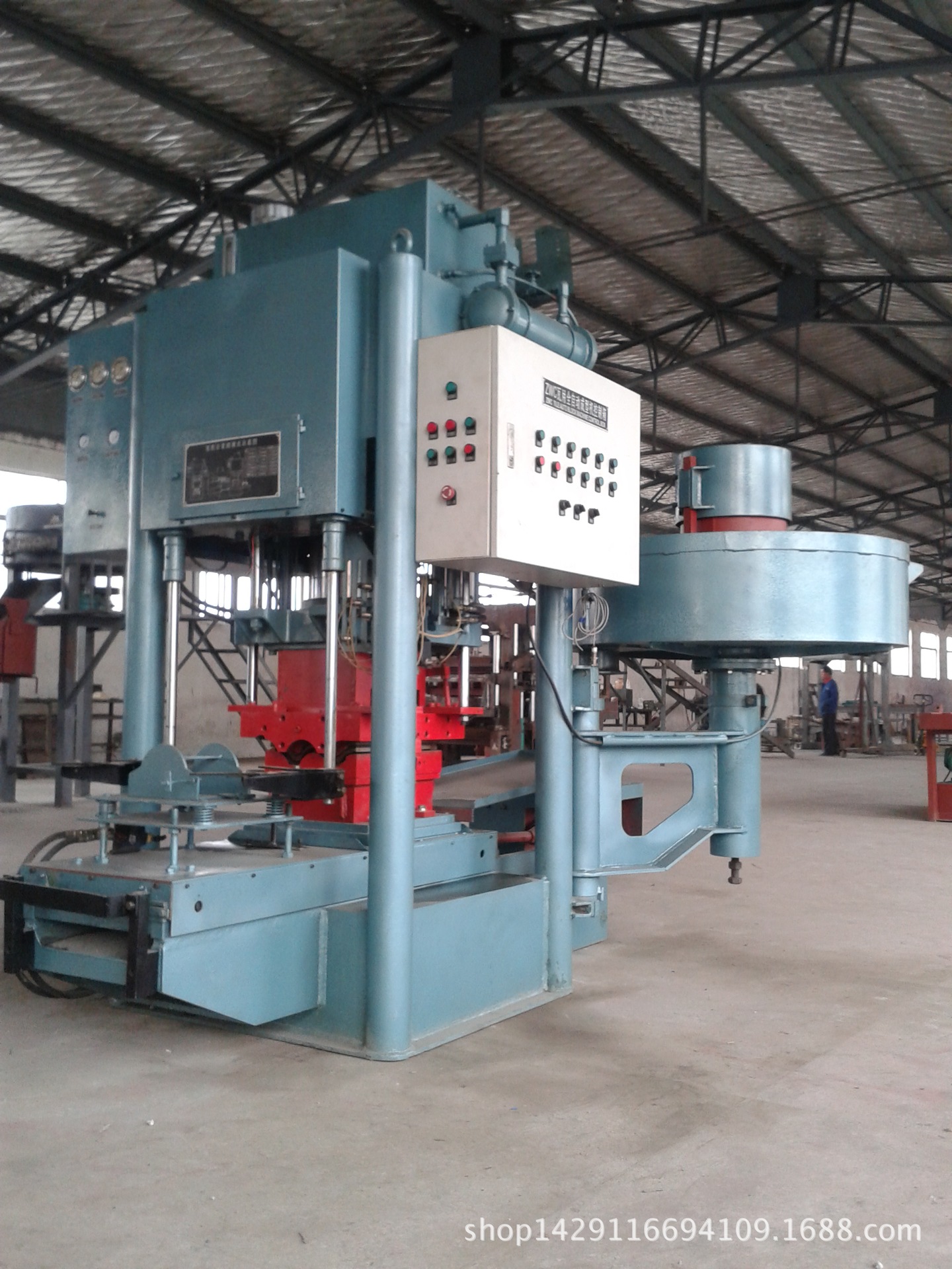 新型全自动液压免烧水泥彩瓦机械设备 水泥瓦机厂家