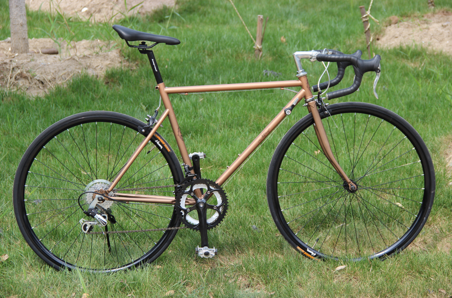 复古公路车 700c梁拨禧玛诺变速车公路赛车批发 广州自行车